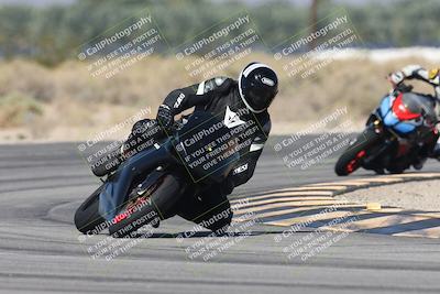 media/Oct-13-2025-Moto Forza (Mon) [[a66d839500]]/3-B Group/Session 3 (Turn 16)/